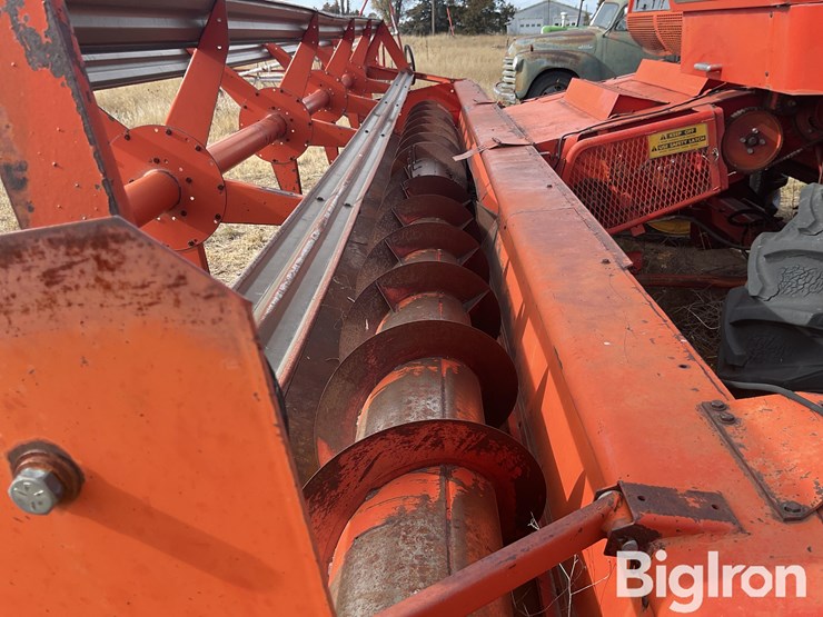 1973-massey-ferguson-760-image-11