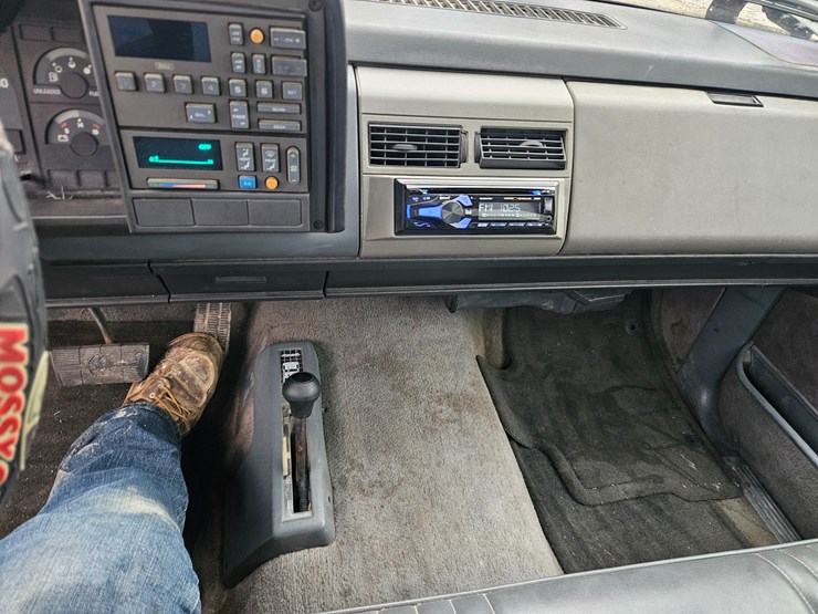 1990-chevrolet-k1500-image-38