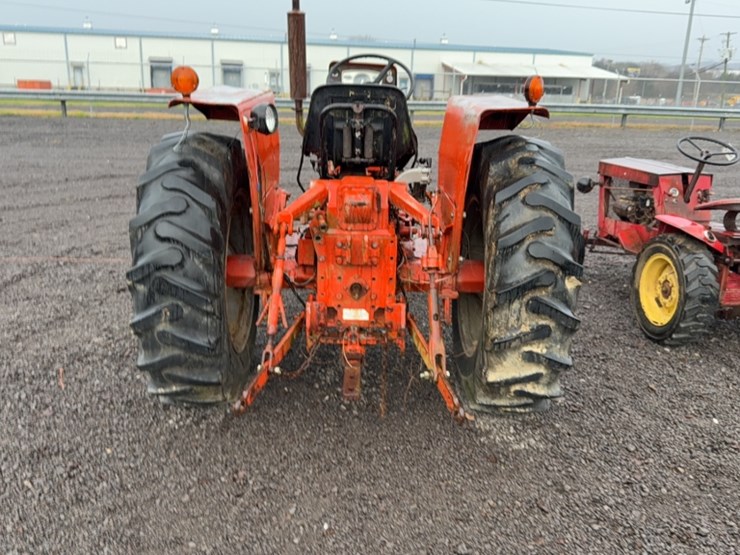 #3059-•-allis-chalmers-tractor-image-9