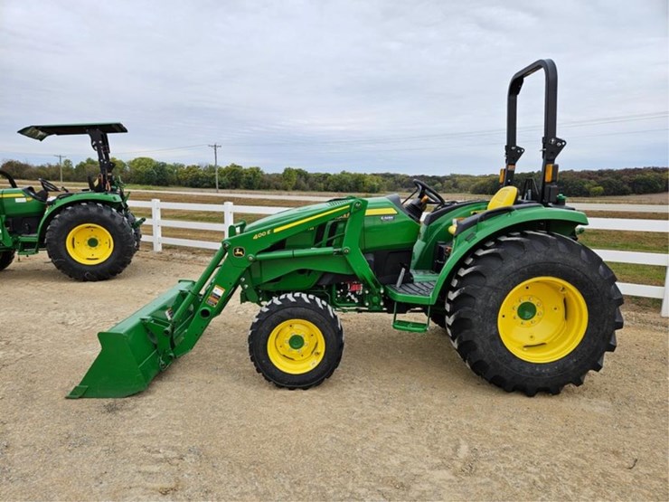 #3081-•-john-deere-4052-4x4-tractor/-400e-loader-image-2