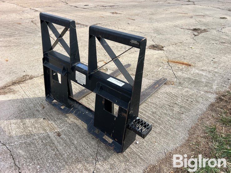 accessories-unlimited-llc-au-01-0500-st-np-step-thru-pallet-fork-image-5