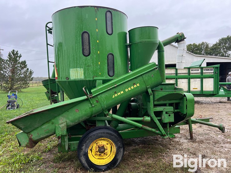 john-deere-400-image-4