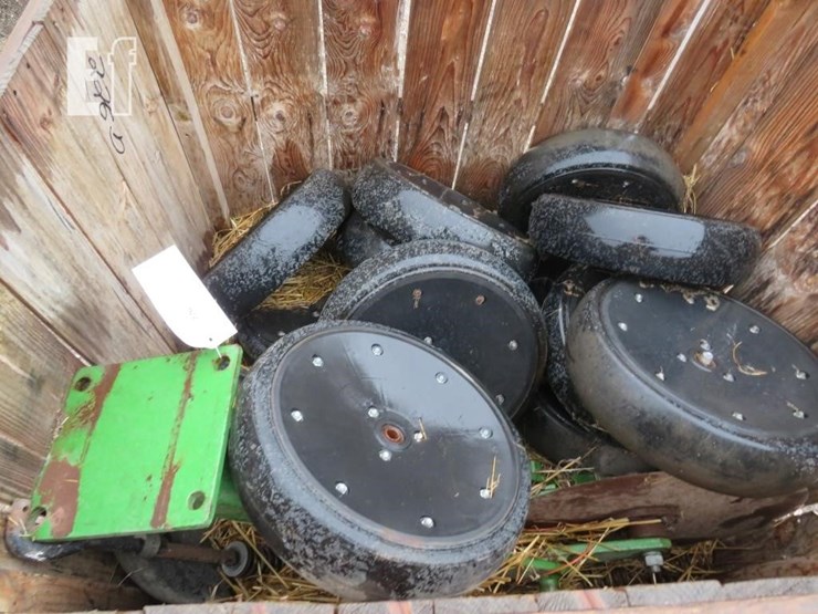 planter-press-wheels-jd-image-2