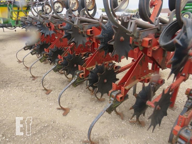 international-183-image-5