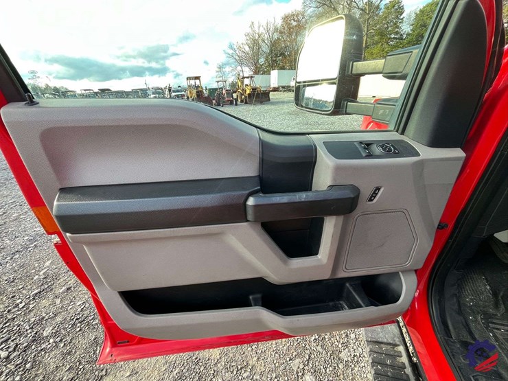 2017-ford-f350-xl-image-58