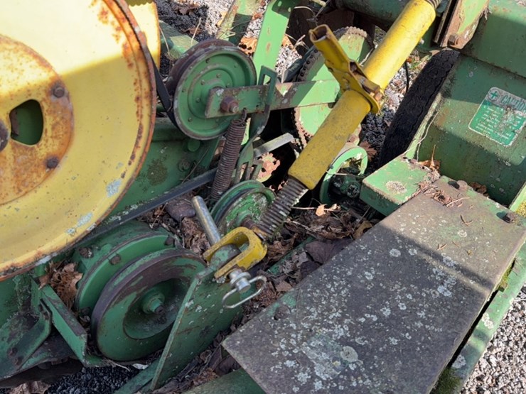 john-deere-8-image-8