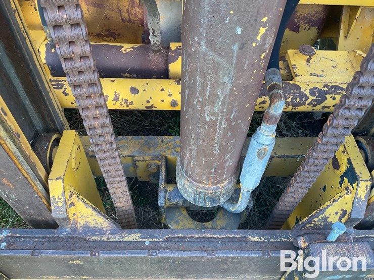 1975-allis-chalmers-700-image-14