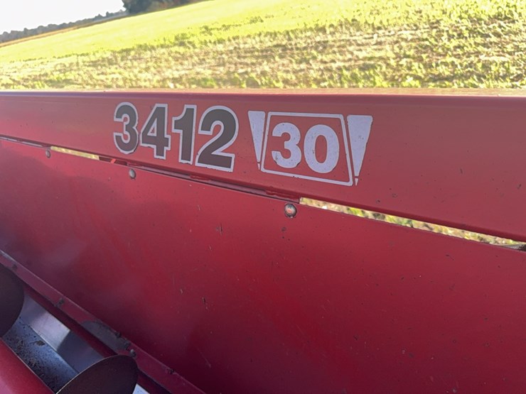 2011-case-ih-3412-image-4