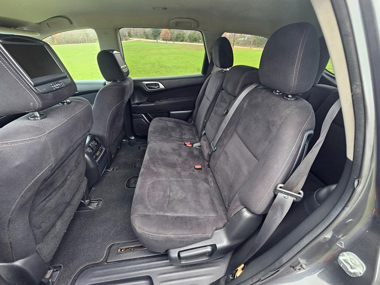 2013-nissan-pathfinder-image-46