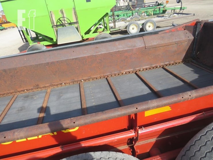 new-holland-185-image-3