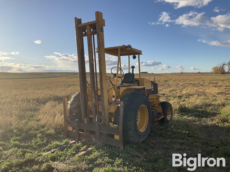 1975-allis-chalmers-700-image-1