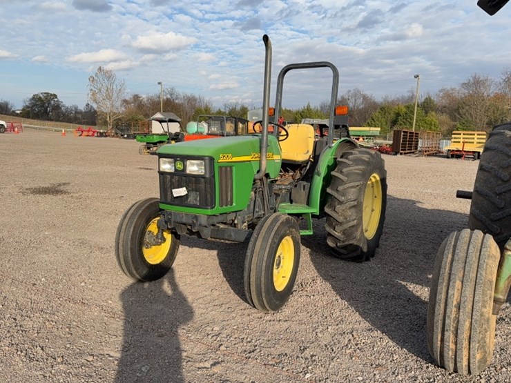john-deere-5205-image-1