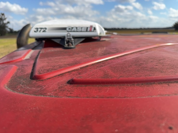 case-ih-magnum-335-image-72