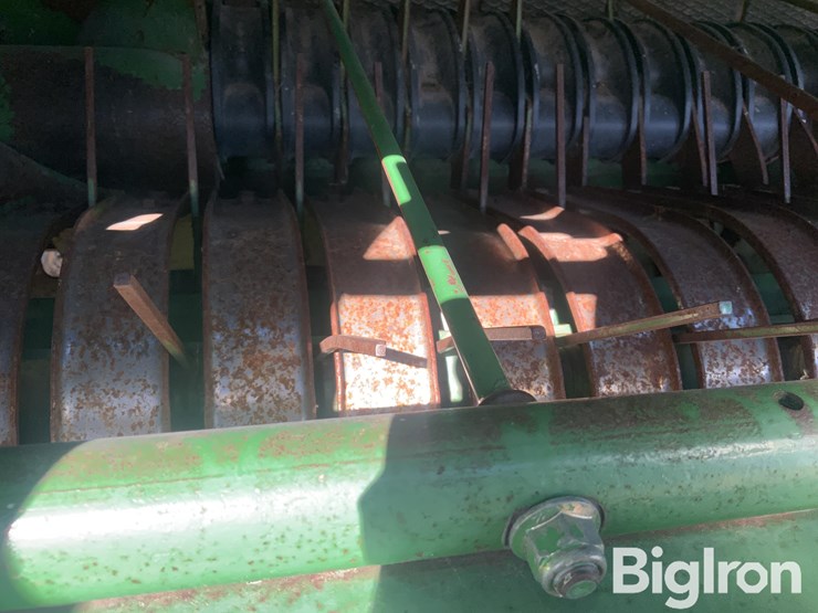 2012-john-deere-568-image-20