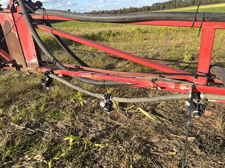 case-ih-3185-patriot-sprayer-image-18