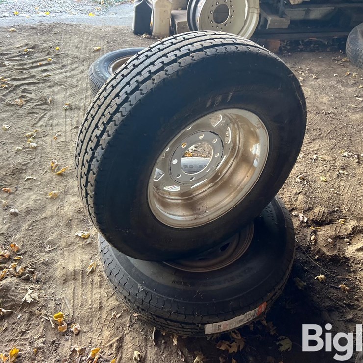 Tires & Rim 235/80R16