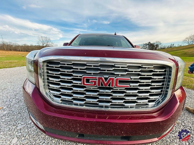 2018-gmc-yukon-denali-image-12