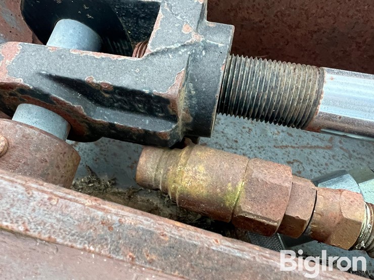 john-deere-excavator-hydraulic-grapple-image-13