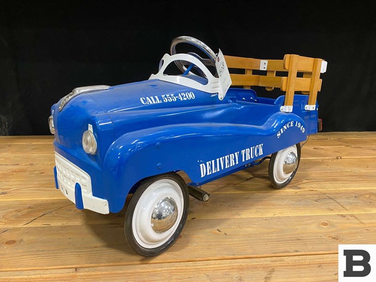 instep-toy-pedal-delivery-truck-image-1