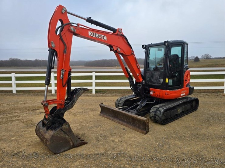 kubota-kx057-4-image-1