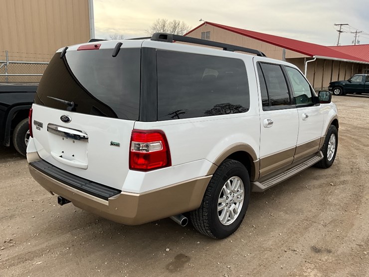 2014-ford-expedition-xlt-image-8