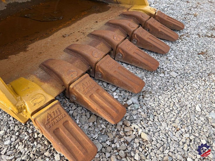 caterpillar-349-image-11