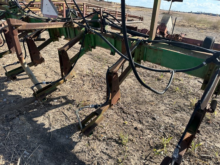 john-deere-845-image-15