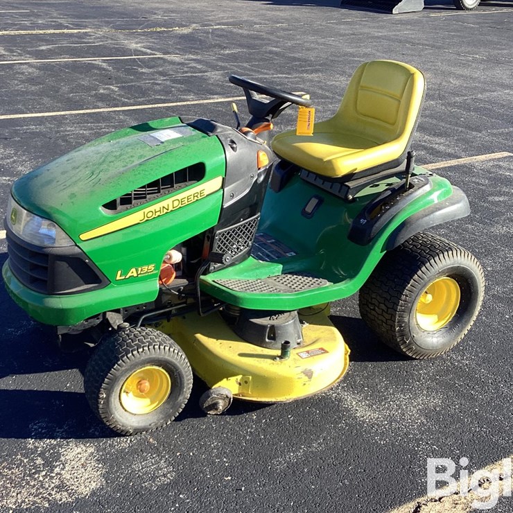 2010 JOHN DEERE LA135