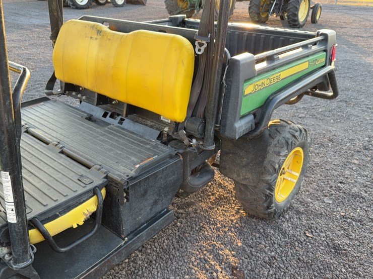 john-deere-gator-image-15
