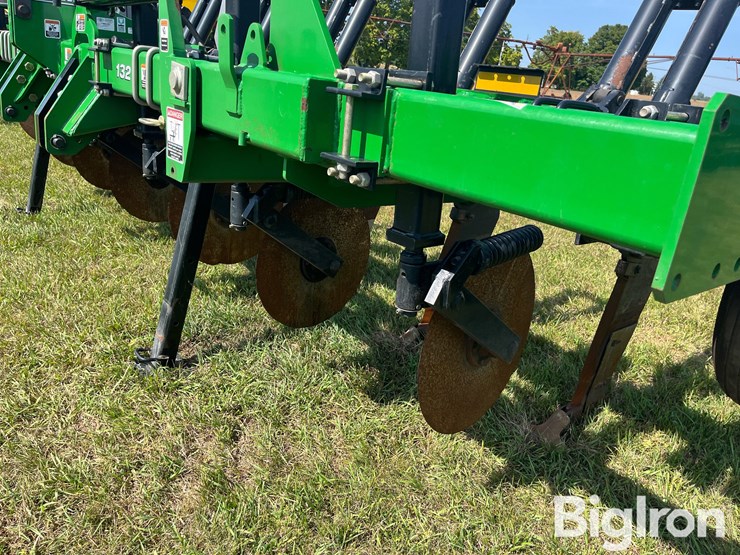 unverferth-132-zone-builder-7-shank-ripper-image-13