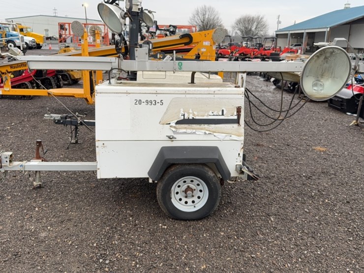 #2061-•-allmand-towable-light-tower-image-8