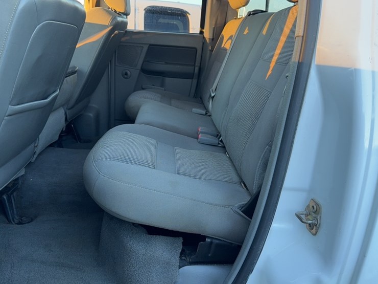 2006-dodge-1500-image-18