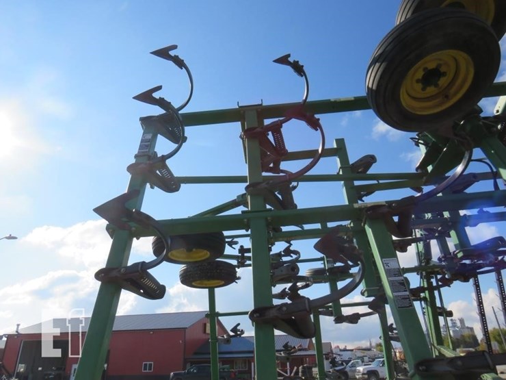 2008-john-deere-2210-image-11