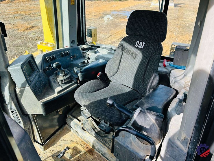 2005-caterpillar-d8t-image-72