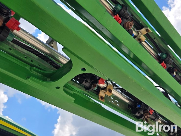 2023-john-deere-410r-image-19