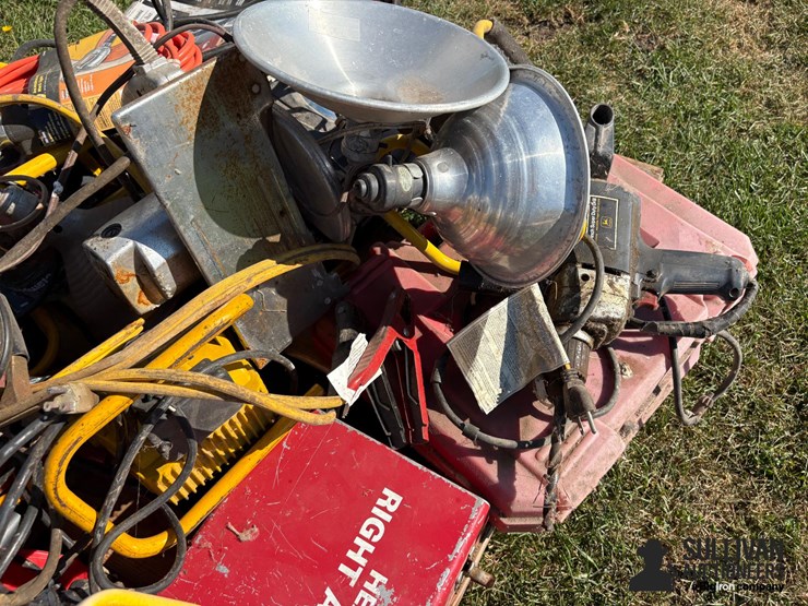 misc-pallet-of-shop-tools-image-17