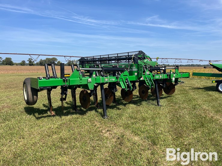 unverferth-132-zone-builder-7-shank-ripper-image-3