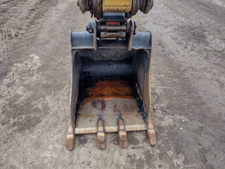 23-caterpillar-306-cr-image-15