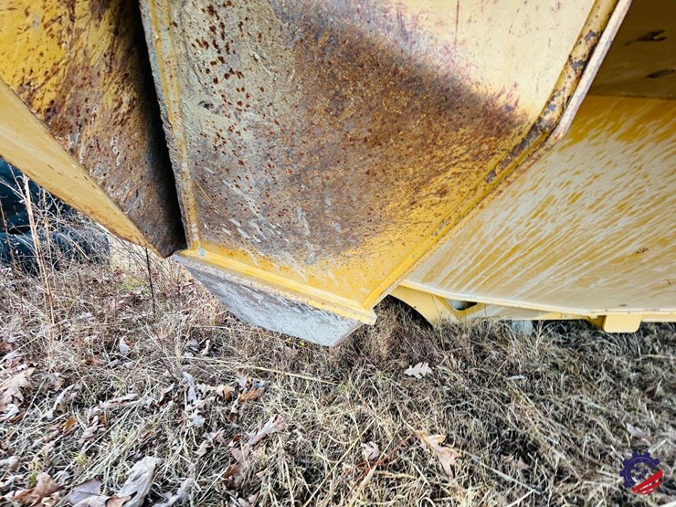 caterpillar-745-image-18