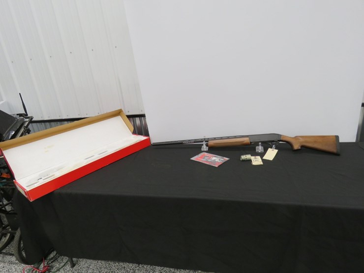 winchester-super-x-model-2-semi-auto-12-shotgun-never-been-fired-image-1