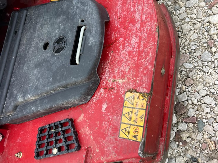 toro-4000-z-master-72"-zero-turn-mower-image-8