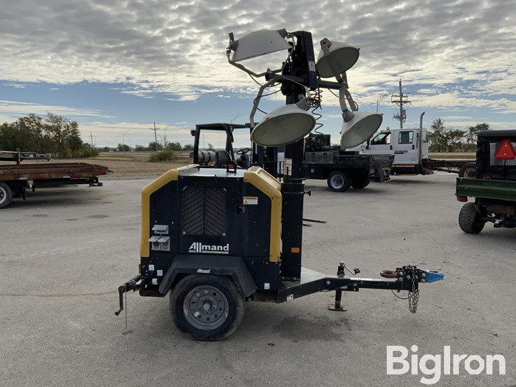 2020-allmand-bros-night-lite-v-series-image-4