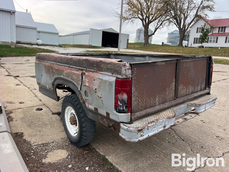 8'-truck-bed-box-farm-use-trailer-image-7