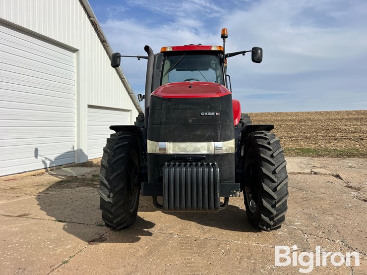 case-ih-315-magnum-mfwd-tractor-image-2