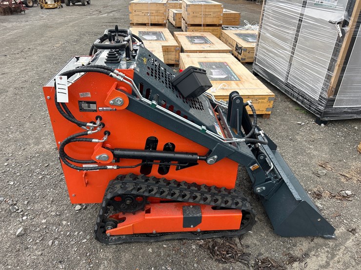#111-•-2025-landhero-ldh-t460-mini-track-skid-steer-image-3