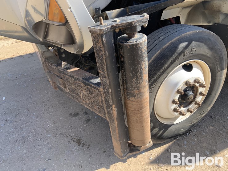 2019-international-7400-image-15