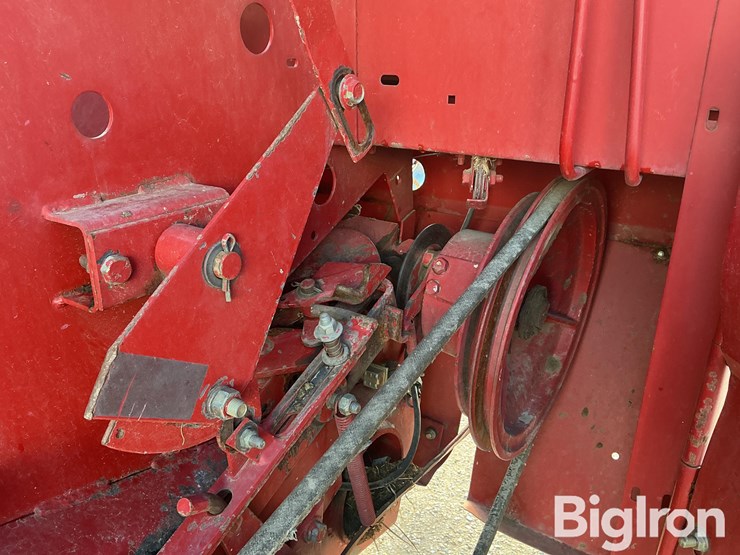 1992-new-holland-660-image-16