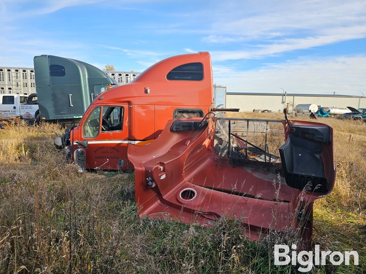 peterbilt-387-image-8