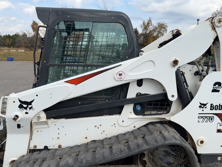 2021-bobcat-t770-image-14