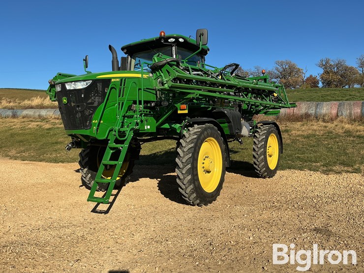 2017-john-deere-r4030-image-1